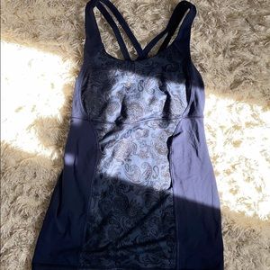 Lululemon top